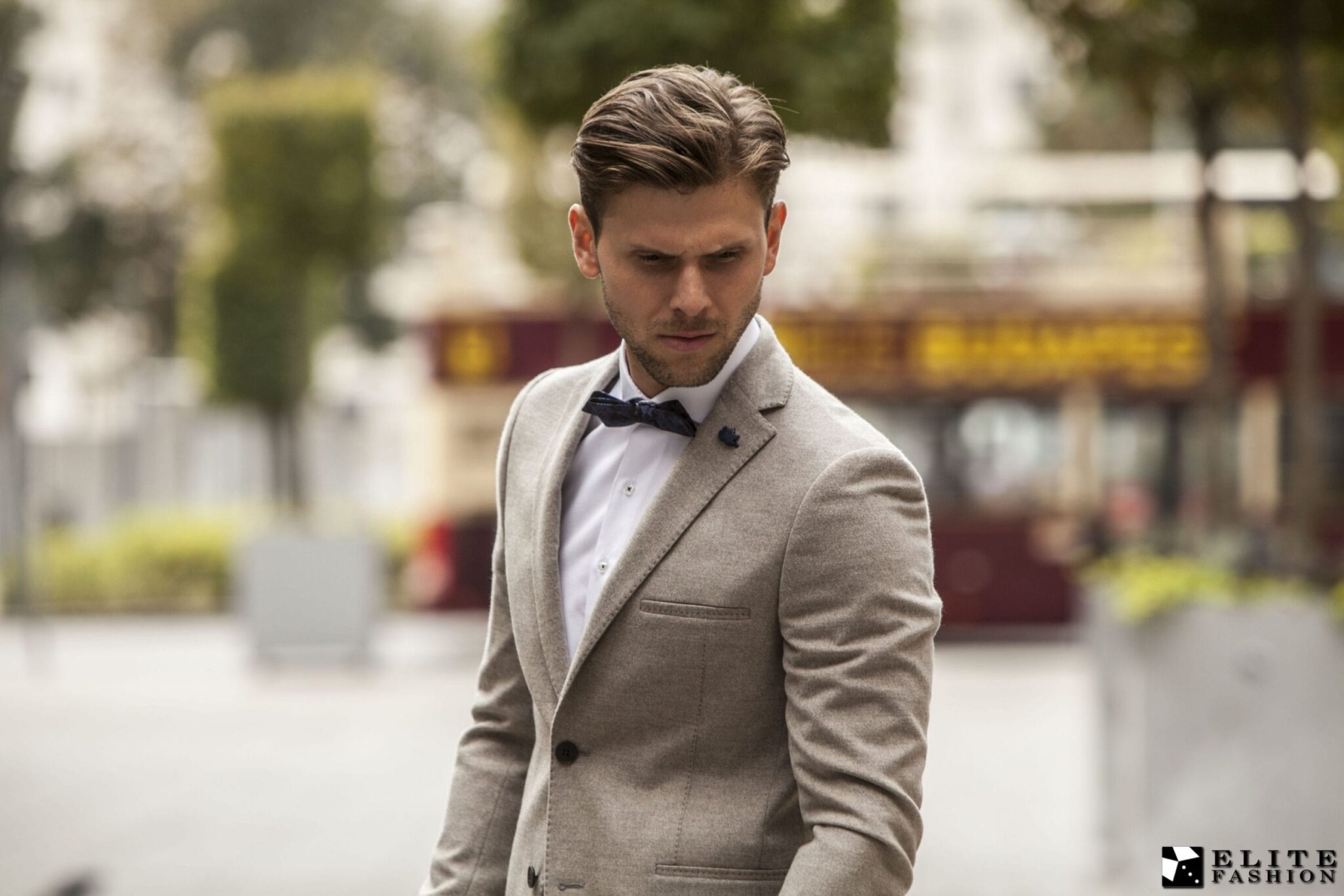 Az ősz mosolya t&aacute;ncol