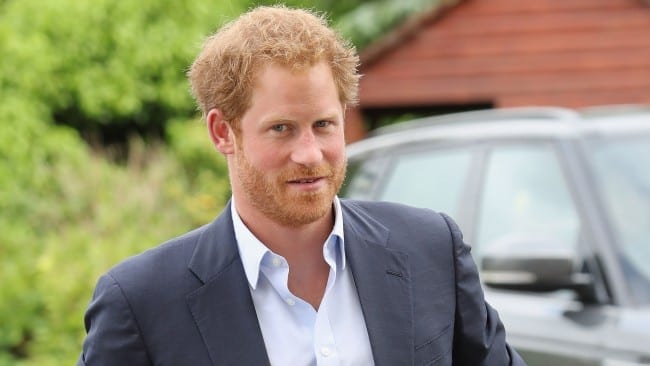 Mit viselj, ha v&ouml;r&ouml;s a hajad (&eacute;s a szak&aacute;llad)?