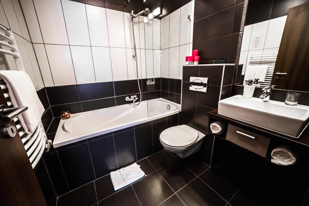 NYERJ EGY WELLNESS H&Eacute;TV&Eacute;G&Eacute;T!