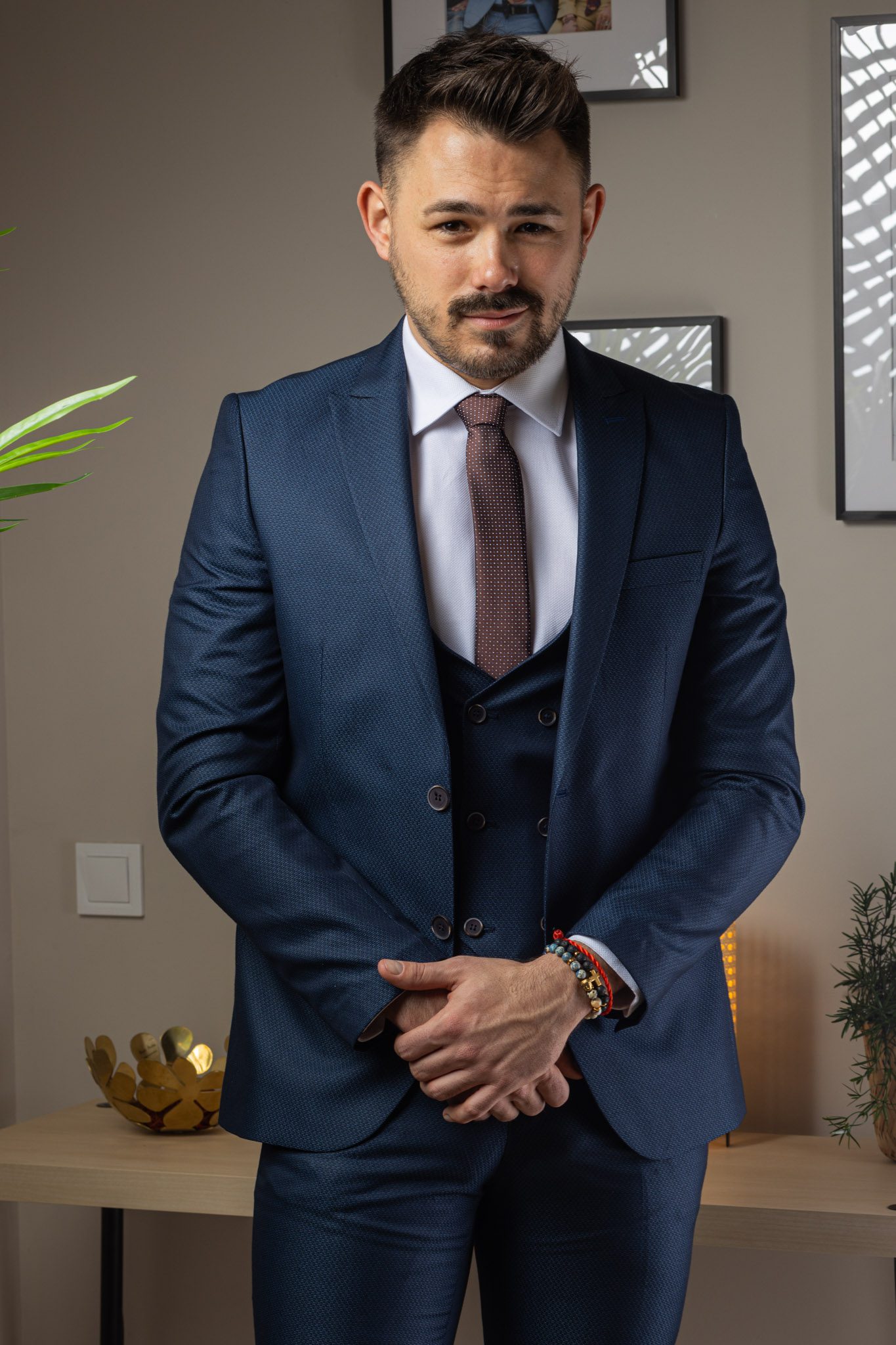 Sötétkék Mintás Háromrészes Öltöny Sötétkék Mintás Háromrészes Öltöny