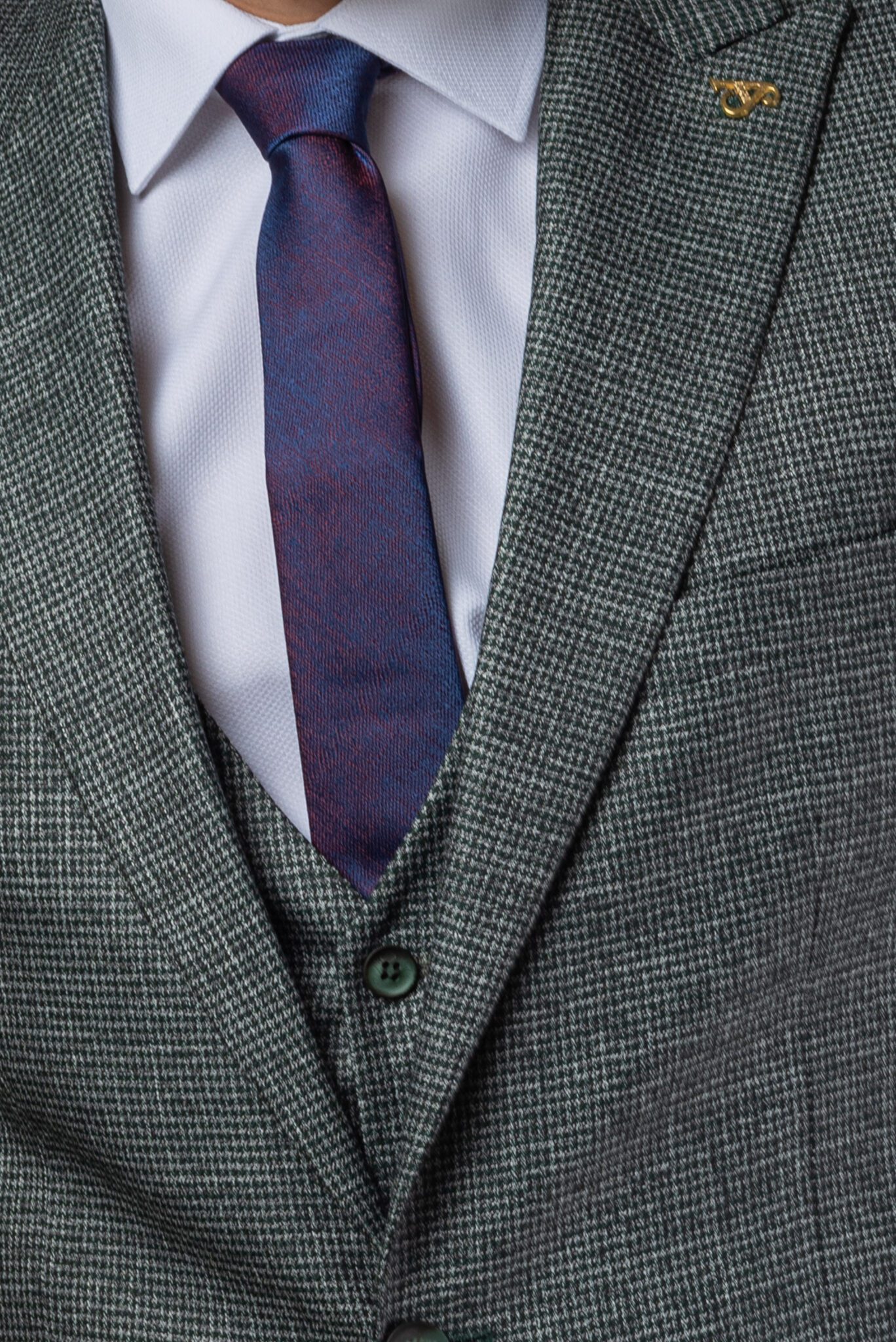 Zöld Apró Kockás Háromrészes Öltöny Zöld Apró Kockás Háromrészes Öltöny