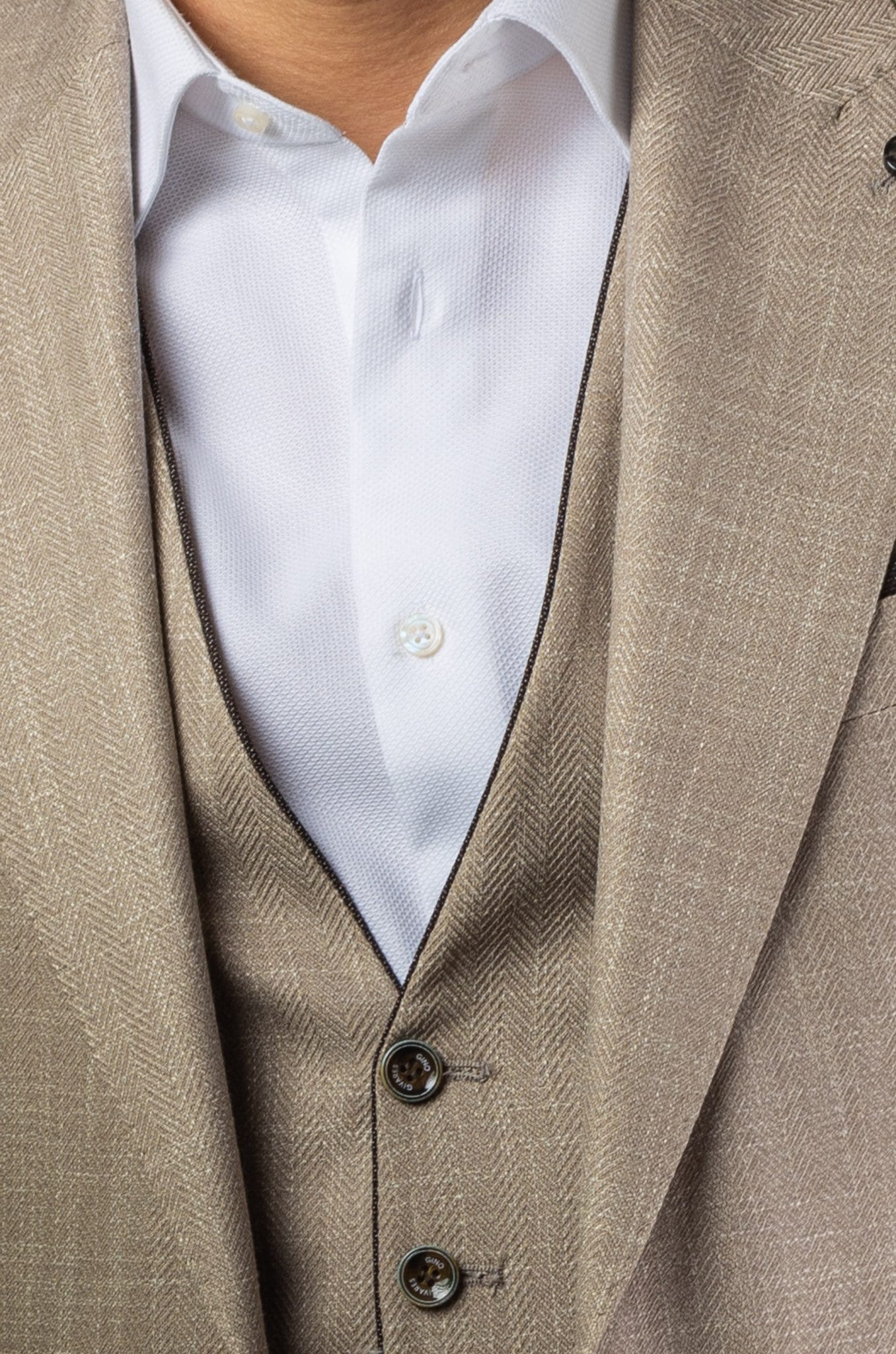 Beige Halszálkás Háromrészes Slim Öltöny Beige Halszálkás Háromrészes Slim Öltöny